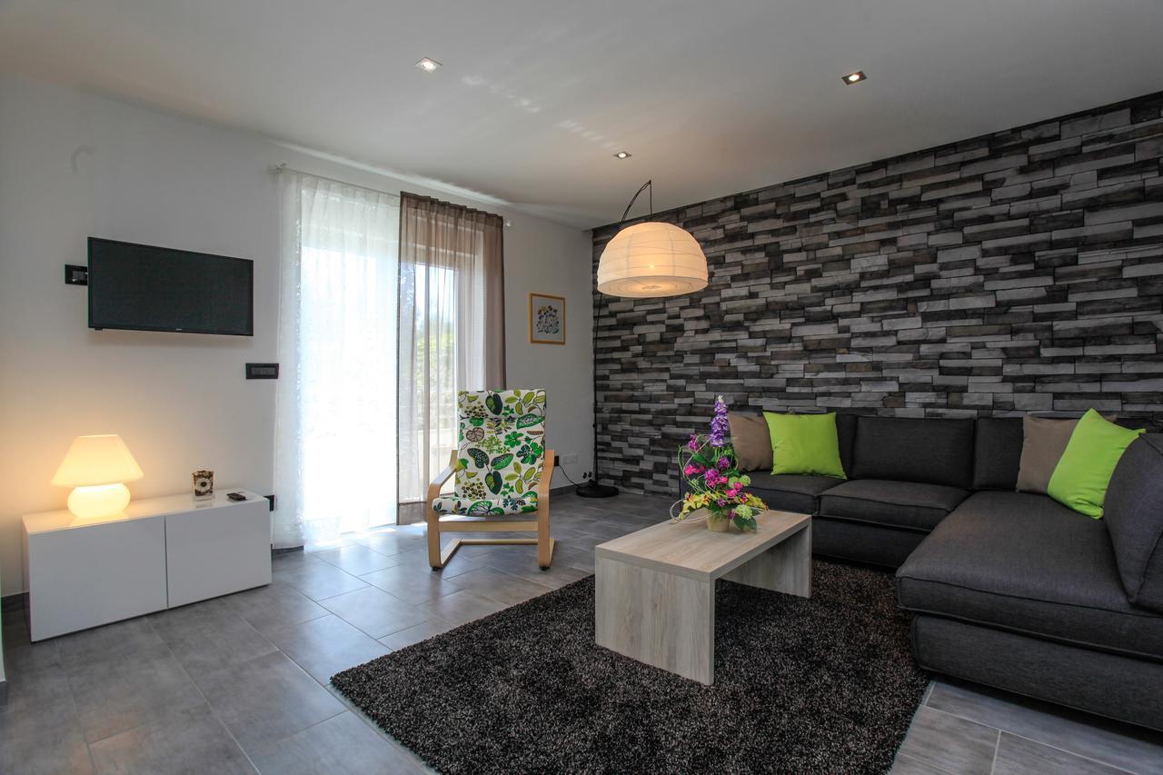 Apartments Fiora Premantura Luaran gambar