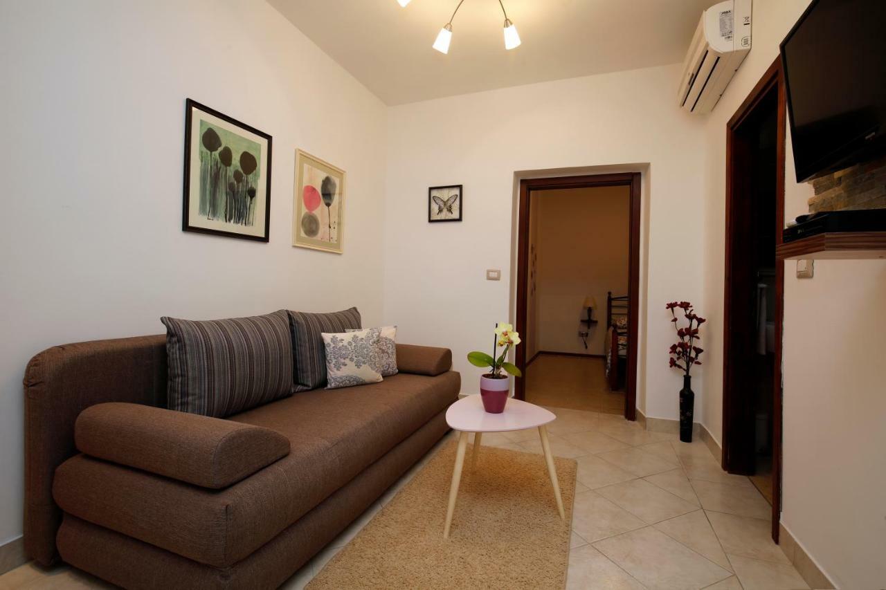 Apartments Fiora Premantura Luaran gambar