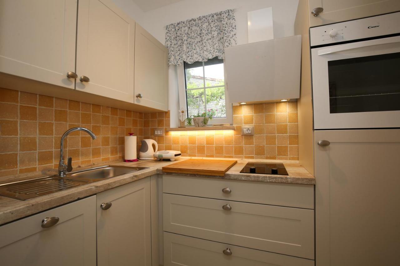 Apartments Fiora Premantura Luaran gambar